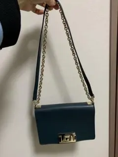 FURLAダークグリーン レザー ショルダーバッグ