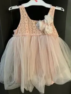 ベビードレス 薄いピンク 花モチーフ