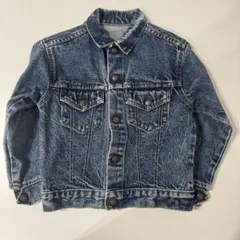 Item thumbnail for item a664034d-f5a2-413f-98ba-60895458d22b