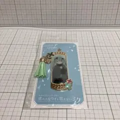 劇場版プロジェクトセカイ 初音ミク バツミク メタルキーホルダー