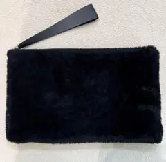 クラッチバック　アース　ブラック　ファーバック