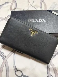 サフィアーノマルチカラージップアラウンド長財布