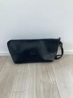 ACUNEO （アクネオ）クラッチバッグ 黒 本革