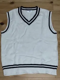 ホワイト Vネック ノースリーブ スクールベスト
