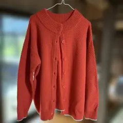 オレンジ ニットセーター ボタン付き