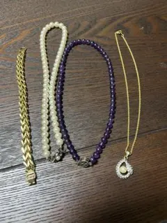アメジスト風？なネックレスとその他ブレスレットとネックレス