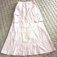 カーゴポケット付き薄っすらピンクロングスカート