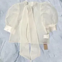 【タグ付き新品未使用】lilLilly、Painオーガンジーボウタイブラウス