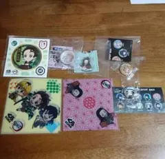 鬼滅の刃 缶バッジ・マスキングテープ・下敷き・ステッカーその他17点セット