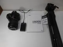 一眼レフデジカメ・Nikon／D5000／ 中古美品／バッテリー、充電器付きのサムネイル