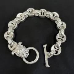 Item thumbnail for item 89b134b9-39f9-47bb-8faf-80e5de32a0c9