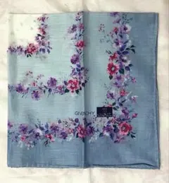 GIVENCHY ハンカチ 花柄 ブルー 系のサムネイル
