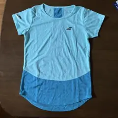 メッシュ素材のライトブルー テニスウェア