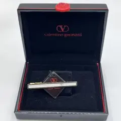 Item thumbnail for item fbf66c33-abe6-41b4-8550-8dc5d30d2306