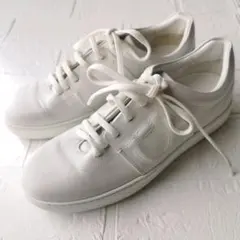 美品 サルヴァトーレフェラガモ スニーカー ガンチーニ レザー 白 23.5cm