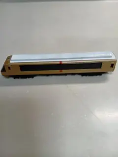 小田急ロマンスカーEXE Nゲージ 鉄道模型 車両 本体 ゴールドのサムネイル