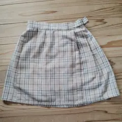 ラブトキシック　ベージュ チェック柄 スカート size140