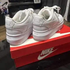 NIKE コートビジョン　アルタスニーカー