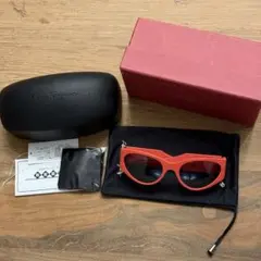 Salvatore Ferragamo 革フレームサングラス レディースのサムネイル