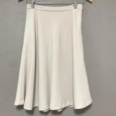 スカート　ベージュ　膝下　オフィスカジュアル　ナチュラルビューティーベーシック
