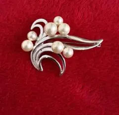 ヴィンテージ ブローチ AVON パール 装飾 567