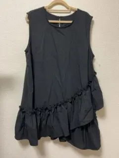【美品】フリル付きノースリーブチュニック 黒タンクトップ　ワンピ