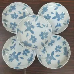 新品未使用　日本製　青い花柄の陶磁器製　皿5枚セット　中皿直径約16センチ
