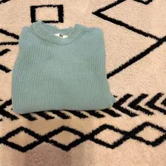 UNIQLO ライトブルー クルーネックニット