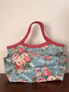 キャスキッドソン！Cath Kidston 花柄トートバッグ　雨、雪の日