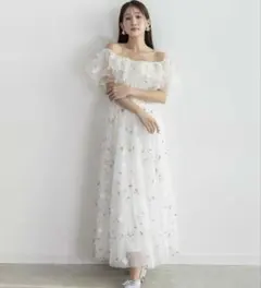 Randa 2WAYショルダーフラワー刺繍ワンピース