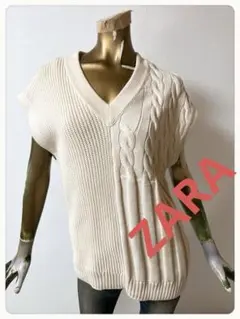 ☘️T21810☘️ZARA Vネック ケーブルニット ベスト S M