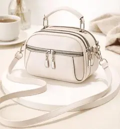 ミニショルダーバッグ 3層収納 前後ポケット 新品未使用