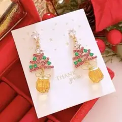 数量限定❣️クリスマスツリー プレゼント ゆらゆら♪ 揺れる ハンドメイド ピアス