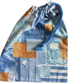 ハンドメイド★かっこいい★ デニム　パッチワーク柄　水色　お着替え袋　巾着袋