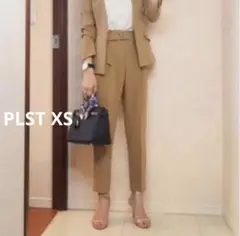 PLST バックサテンストレッチ太ベルト付きテーパードパンツ XS