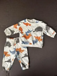 H&M 恐竜柄トレーナー・パンツセット 74cm