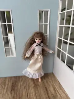 4面窓の自立背景ボード　ドールハウス ドールハウス 1/6 4面窓 撮影用 背景ボード - メルカリ