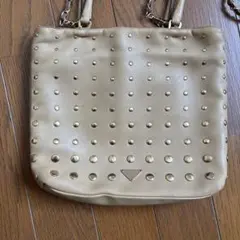 プラダ　スタッズバック