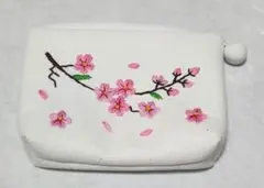 桜の刺繍ポーチ　ハンドメイド　刺繍　桜　ファスナーポーチ