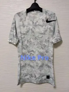 美品✨Nike Pro グレー迷彩 Tシャツ
