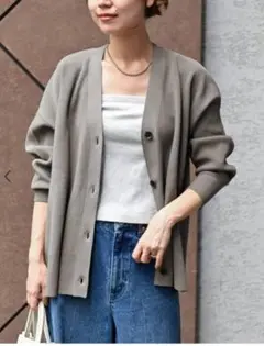 【新品・未使用】ウォッシャブルストレッチニットVネックカーディガン