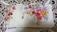 Pierre Balmain 花柄ハンカチ　50✕50㌢