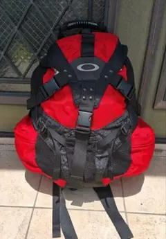 F*l様 Oakley バックパック レッド/ブラック F*l様 Oakley バックパック レッド/ブラック - メルカリ