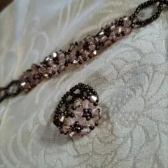 ハンドメイドのブレスレットと指輪