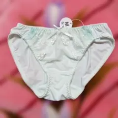 Item thumbnail for item c1463562-d642-4738-92a4-0e36d1f823d3