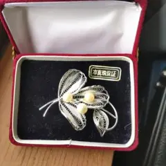 シルバー製葉デザインブローチ