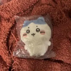 ちいかわ　おすわりぬいぐるみ　ハチワレ　ガチャガチャ
