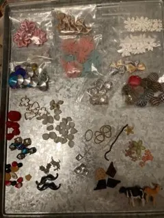 多彩なデコレーションパーツセット