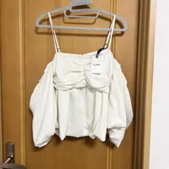 MIEL CRISHUNANT オフショル トップス アイボリーカップ付き　美品のサムネイル