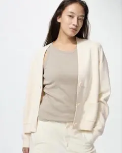 スムースコットンVネックショートカーディガン　ユニクロ